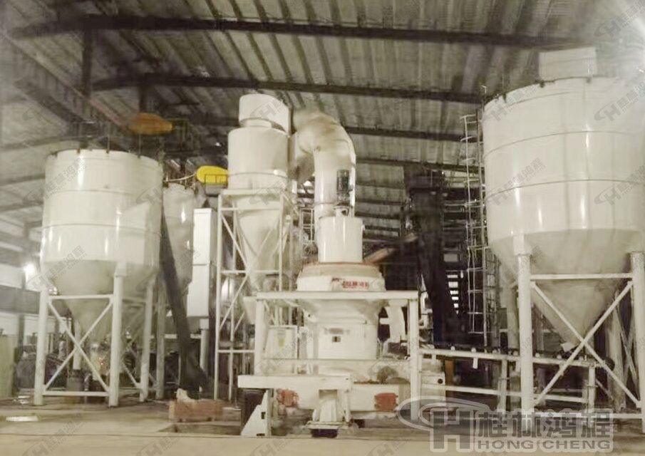 白云石雷蒙磨粉機(jī)，鴻程擺式磨粉機(jī),年產(chǎn)10萬噸的生產(chǎn)線配置