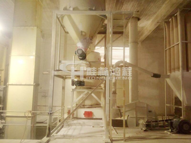 雷蒙磨粉機(jī)日產(chǎn)50噸要多大型號(hào)機(jī)械方案三:HCQ1290改進(jìn)型磨粉機(jī) 雷蒙磨粉機(jī)日產(chǎn)50噸要多大型號(hào)機(jī)械方案三:HCQ1290改進(jìn)型磨粉機(jī)